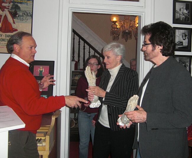 Steve telling George and Lee about Rosemary's rhinestone gloves